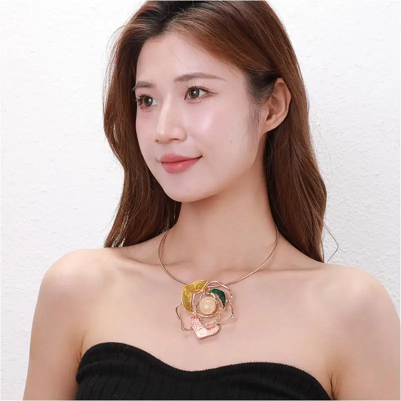 Fashion Jewelry Necklaces Rosary Chain Flower Heart Locket Sun Camera Four Leaf Clover Violin Necklace
