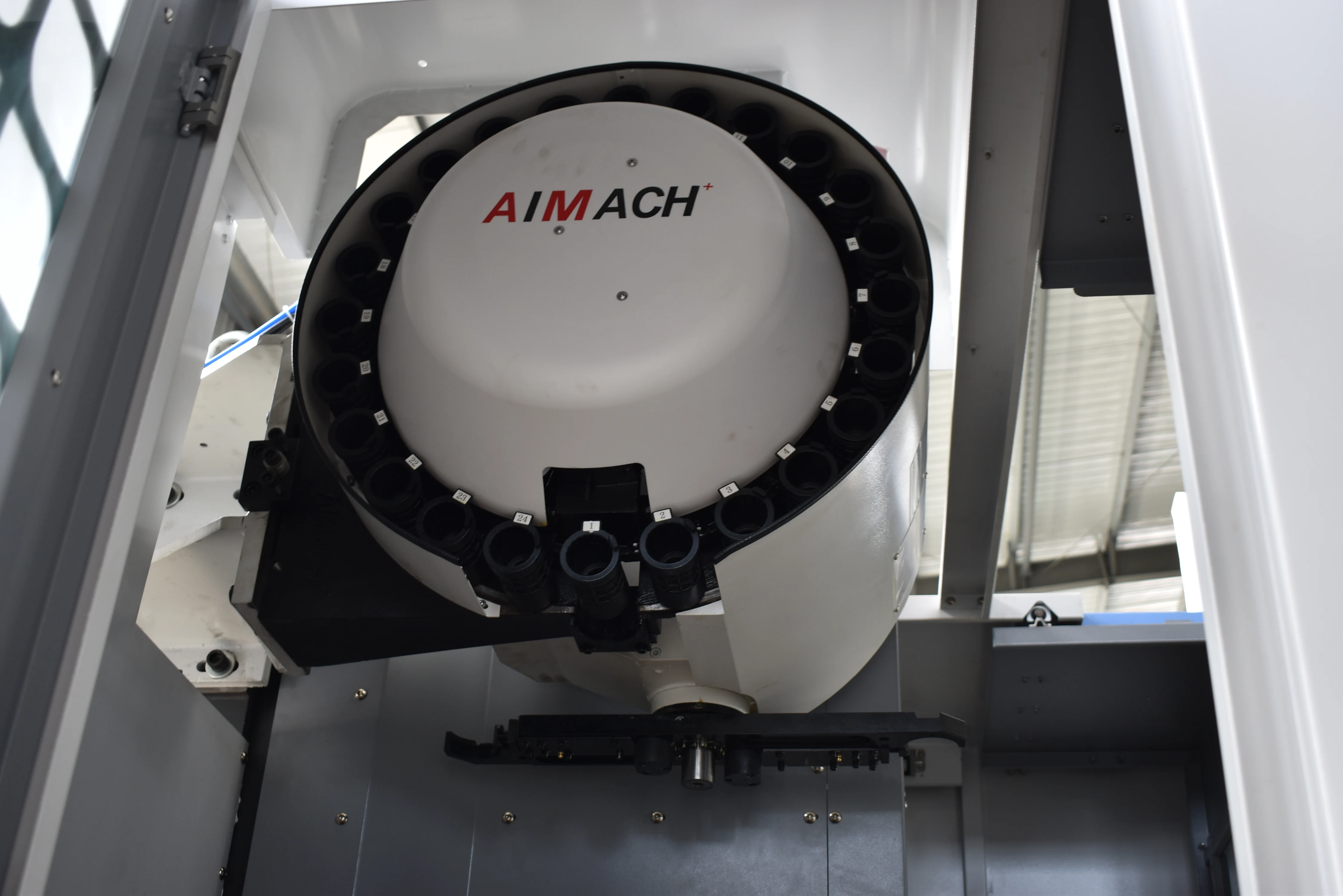 High Speed 12000rpm Spindle VMC machine center VMC855 VMC850L cnc milling machine for metal 3/4/5 axis