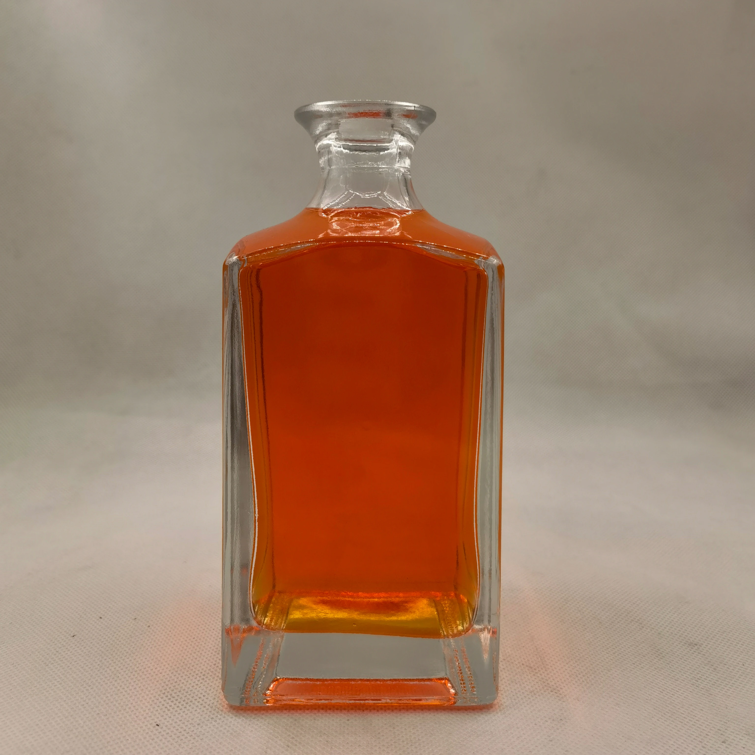 Custom Bottles For Whiskey Vodka Gin Empty European Alcohol Wine Bottles
