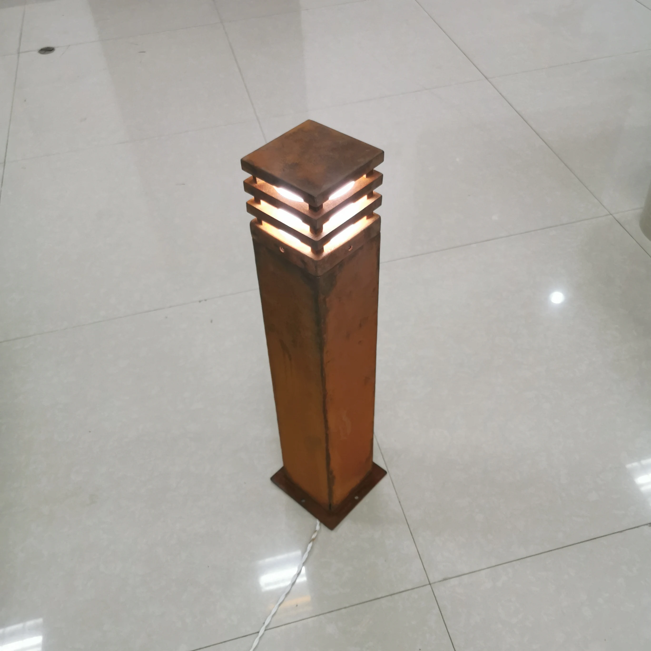 New  Outdoor attractive Decor Landscape Rusty Corten Steel Metal LED Garden Light