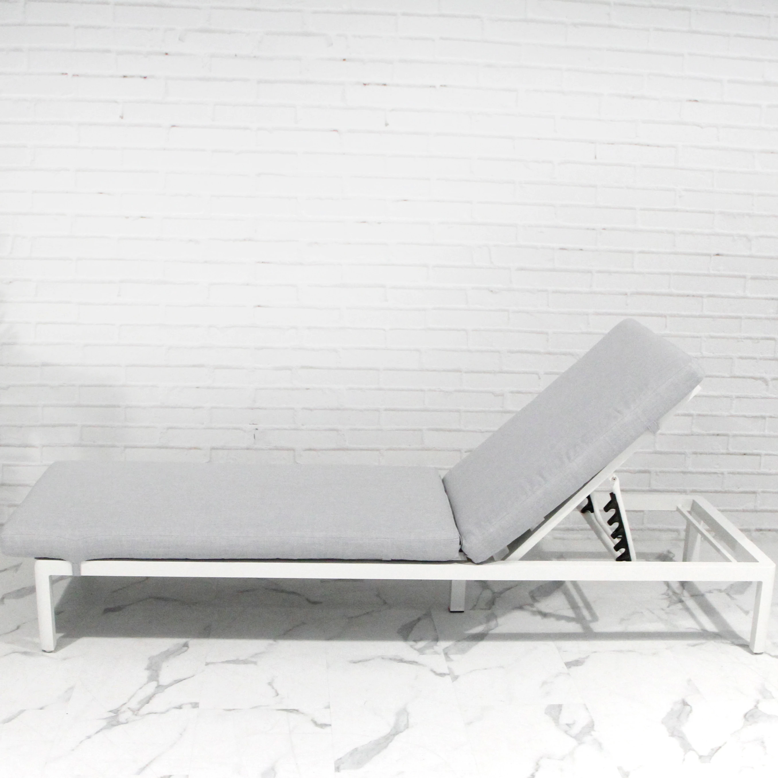 
All aluminum four-speed adjustable sun lounge outdoor morden lounge chair for beach/garden 