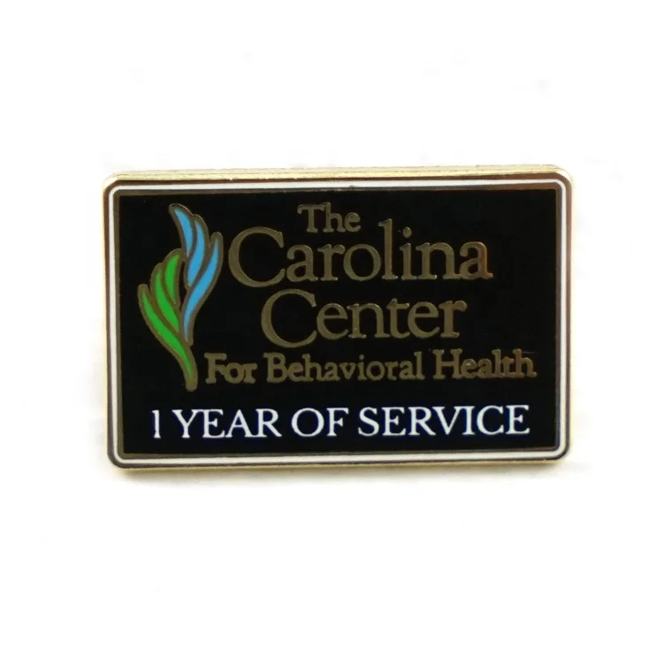 Бесплатный образец, логотип на заказ, жесткая мягкая эмалированная металлическая шелкография, булавка для лацкана, прямоугольные значки с буквами