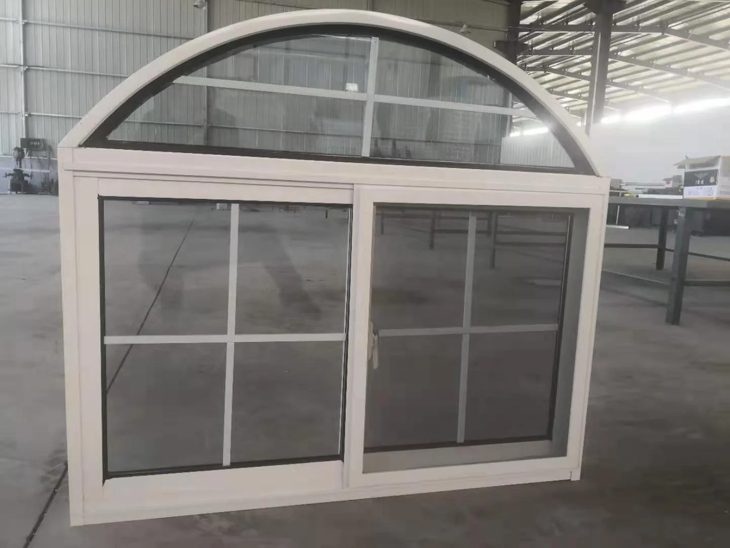 Cheap price Modern grill design aluminium sliding window