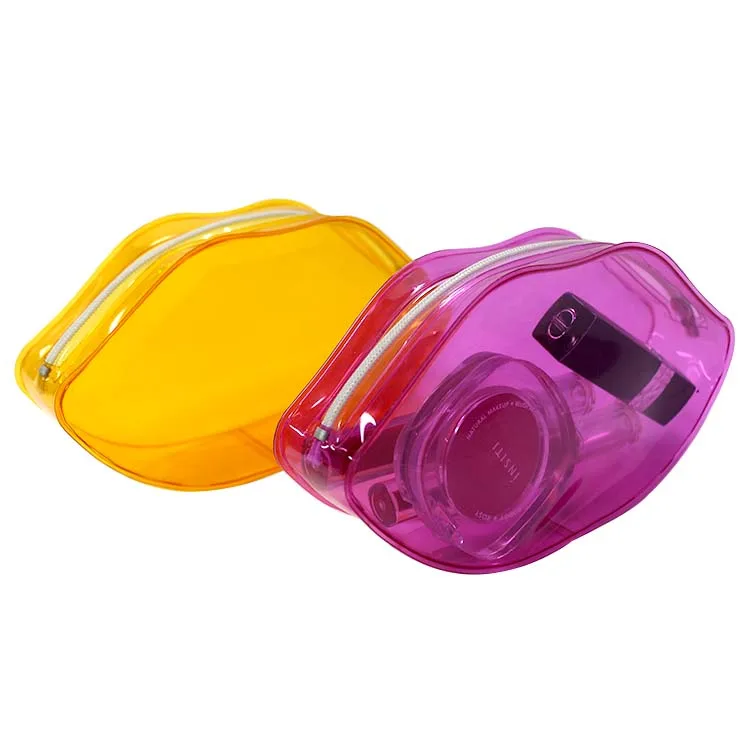 Женская косметичка с логотипом