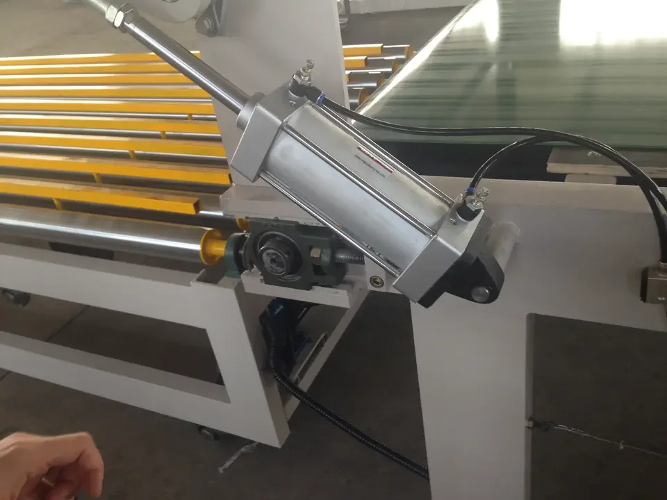 прямоугольный конвейер и укладчик