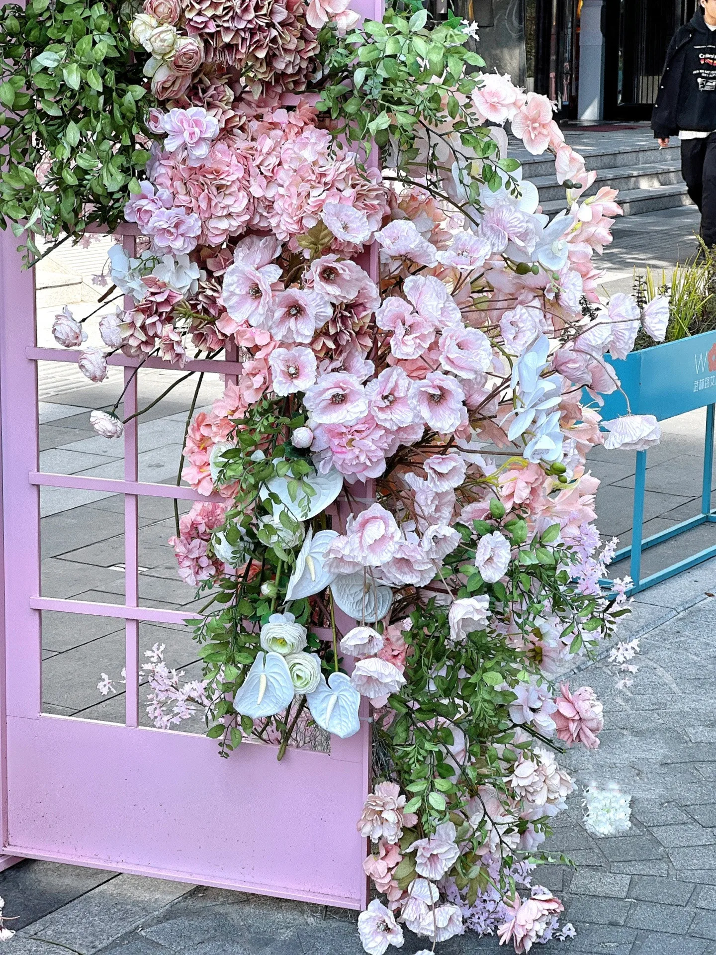 Pink London Telephone Booth Floral Phone Booth Wedding Decoration Prop London Telephone Booth
