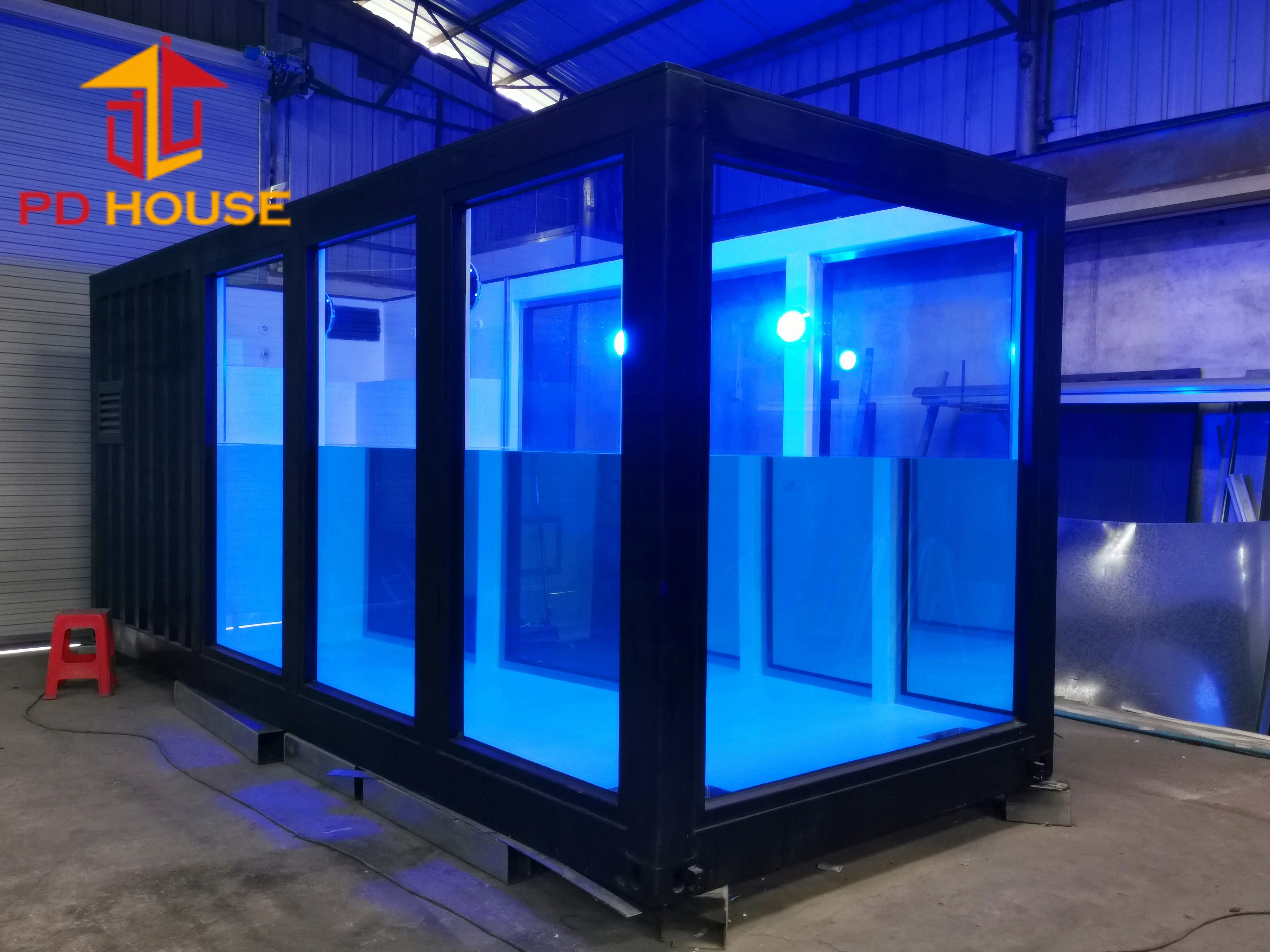 Insulated heating mobile container tempered massage hot tub outdoor spa pool for winter