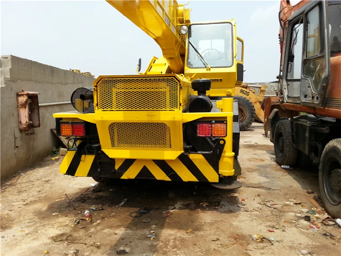 earth-moving machinery Original Used Japan  Crane KATO KR-25 H In Good Condition With High Efficiency