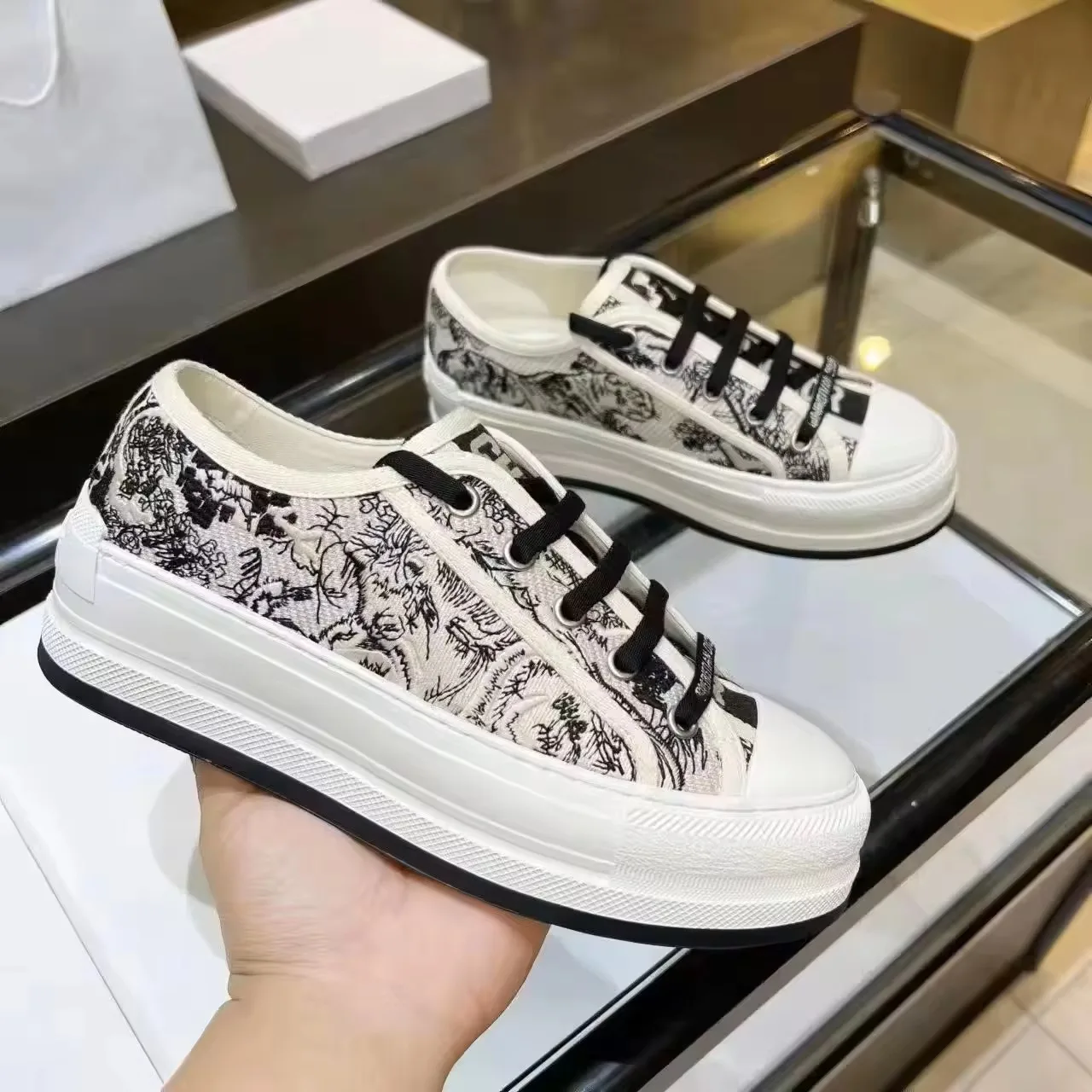 New style embroidery Cricket women chunky Walking style Sneakers Brand casual shoes for men