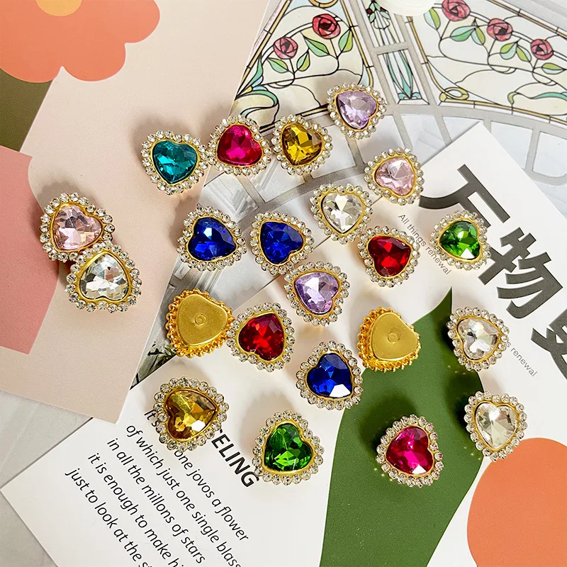 Shuaizhi Wholesale Love 10mm Heart Crystal Buckle Claw Setting Glass Rhinestones With Sew on Stone Clothing DIY Decorate