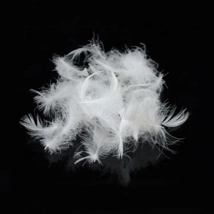 
 Фантастические изоляционные потертые белые гусиные перья 2-4 см для продажи  