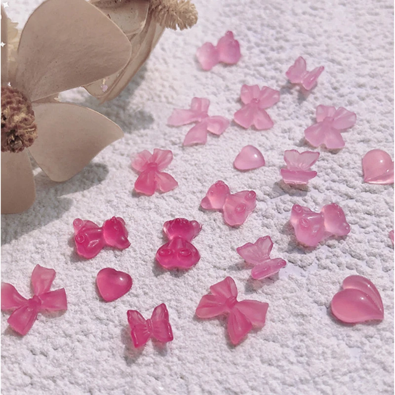 50 grain/bag Light Change Heart Butterflies Crystal transparent color butterfly streamers cute Bear nail accessories