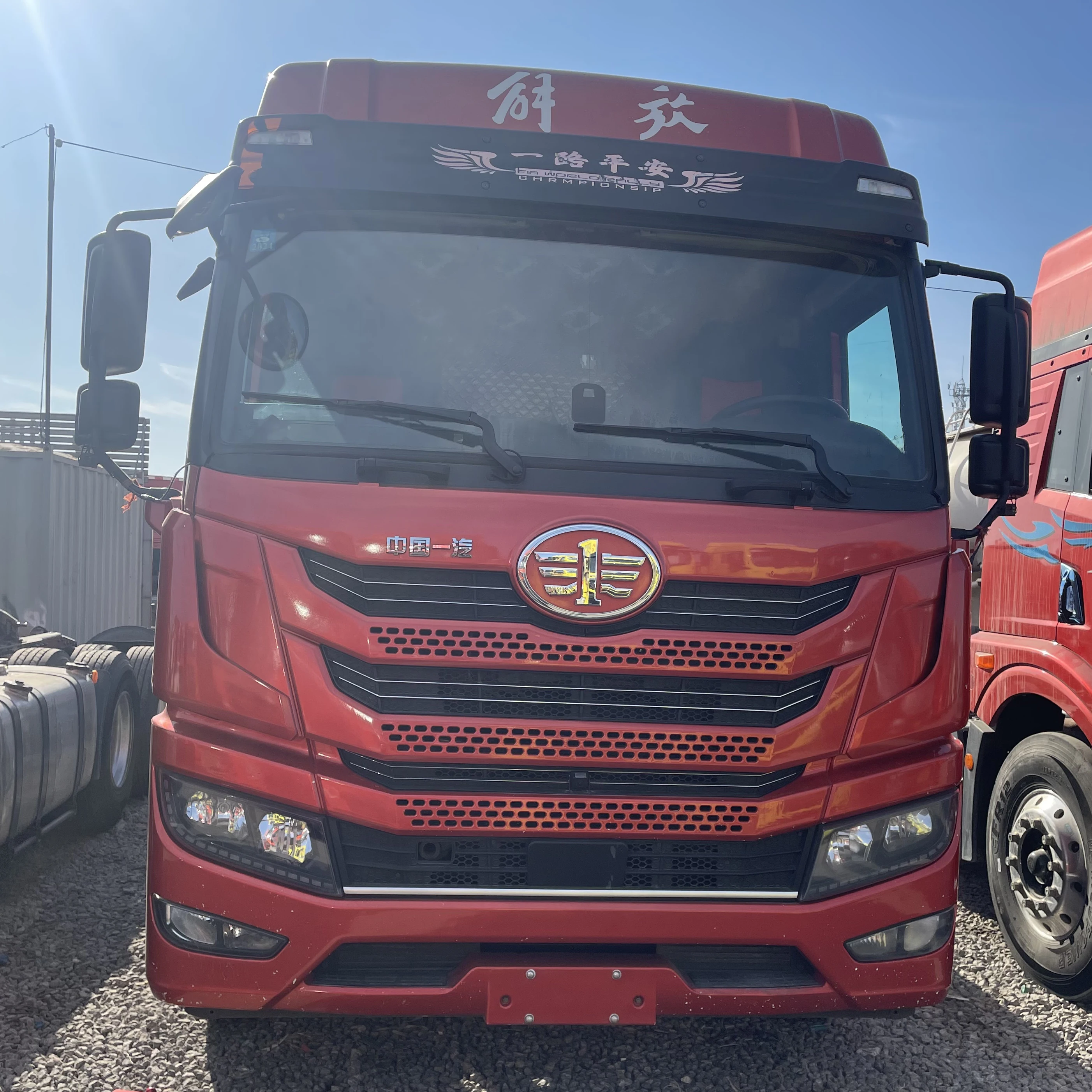 Сверхмощный дизельный трактор FAW Jiefang J6P мощностью 460 лошадиных сил 6x4 первоначально произведенный в Китае