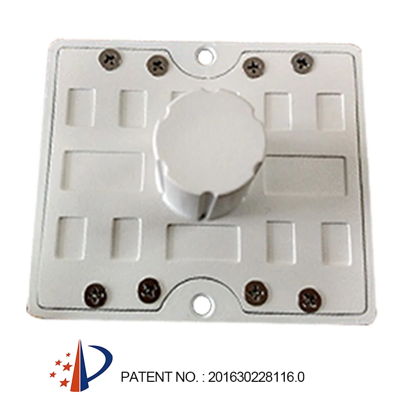 
USA solar panel garage road marker 