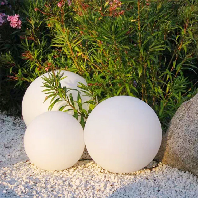 Large Outdoor Decoration Waterproof Glowing Plastic Ball with LED lights inside
