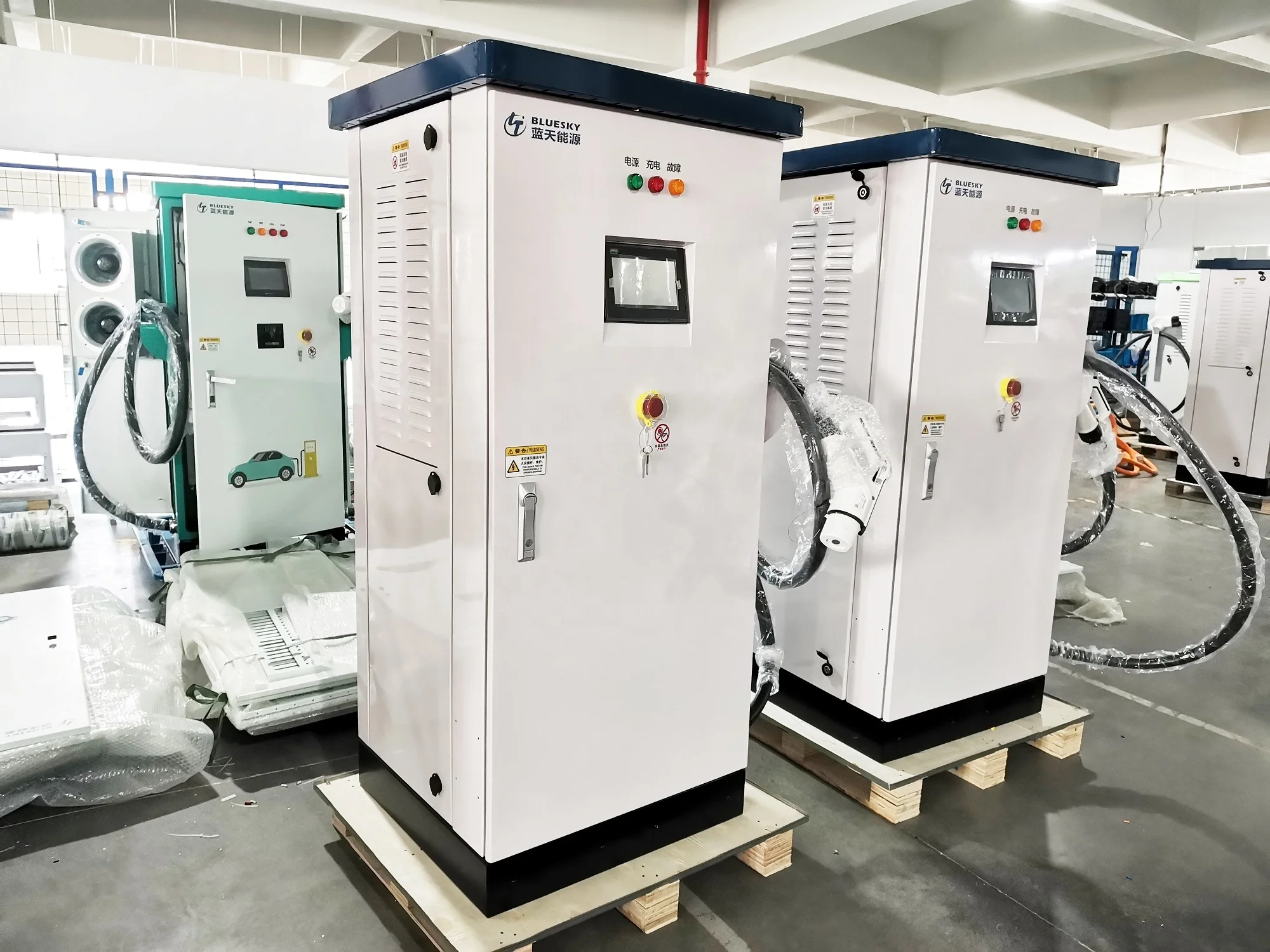 Bluesky Tuv Ce Certificated 90kw Dc Ev Charger Station Ccs 1 Or Ccs 2 Ocpp 1.6j Dc Ev Charger With Charging Gun