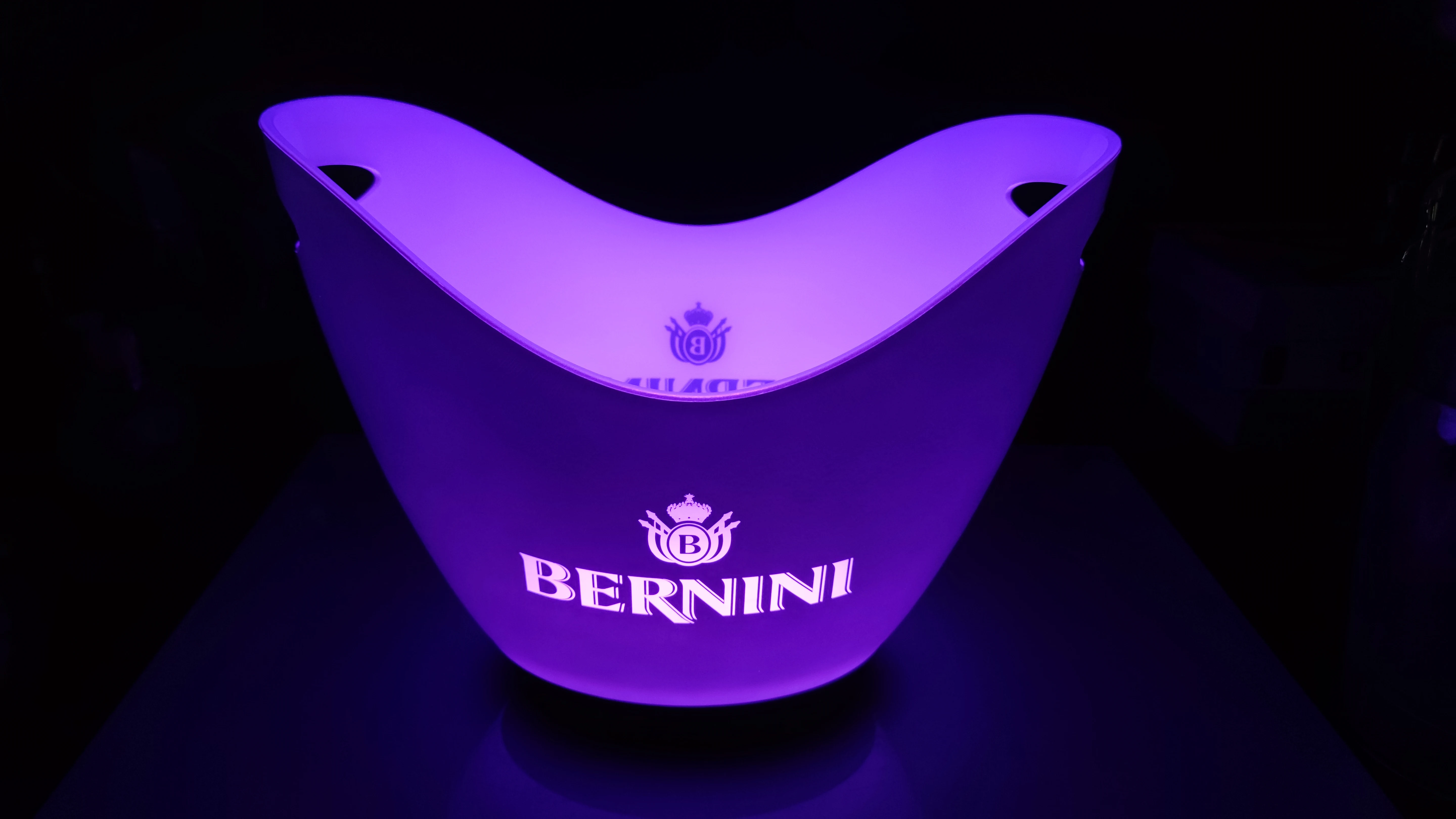 Factory best seller bottle custom round table 8L luxury logo print oil paint PS glass plastic Illuminated led Ice cooler Bucket