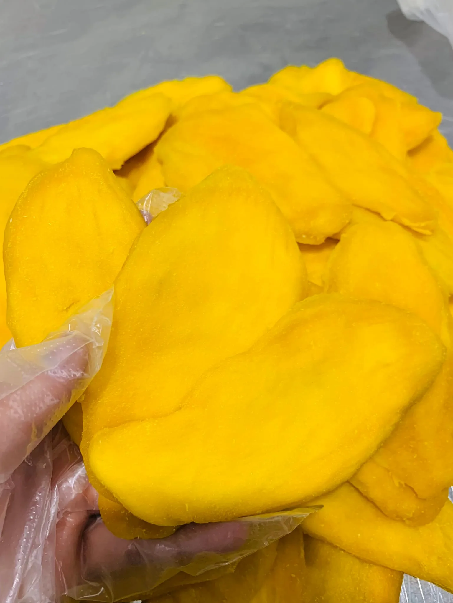 Wholesale Sweet dried mango from 100% Mango healthy snack Natural Fruit Organic Dried Mango- Whatsapp 0084 989 322 607