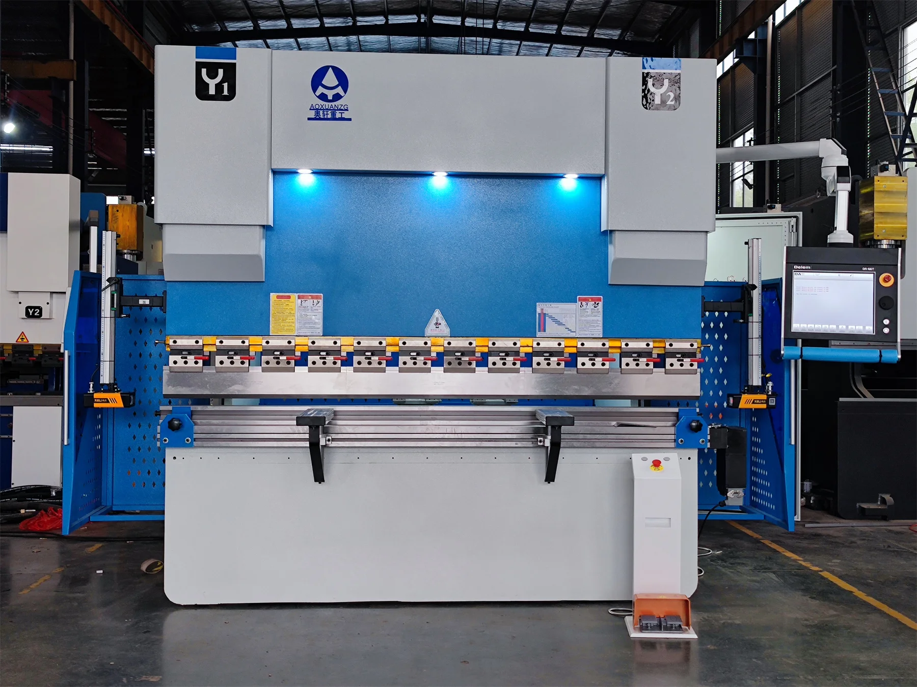 Factory Cheap Price CNC Hydraulic Press Brake Machine with 8+1 Axis   For High Precision Bending Machine