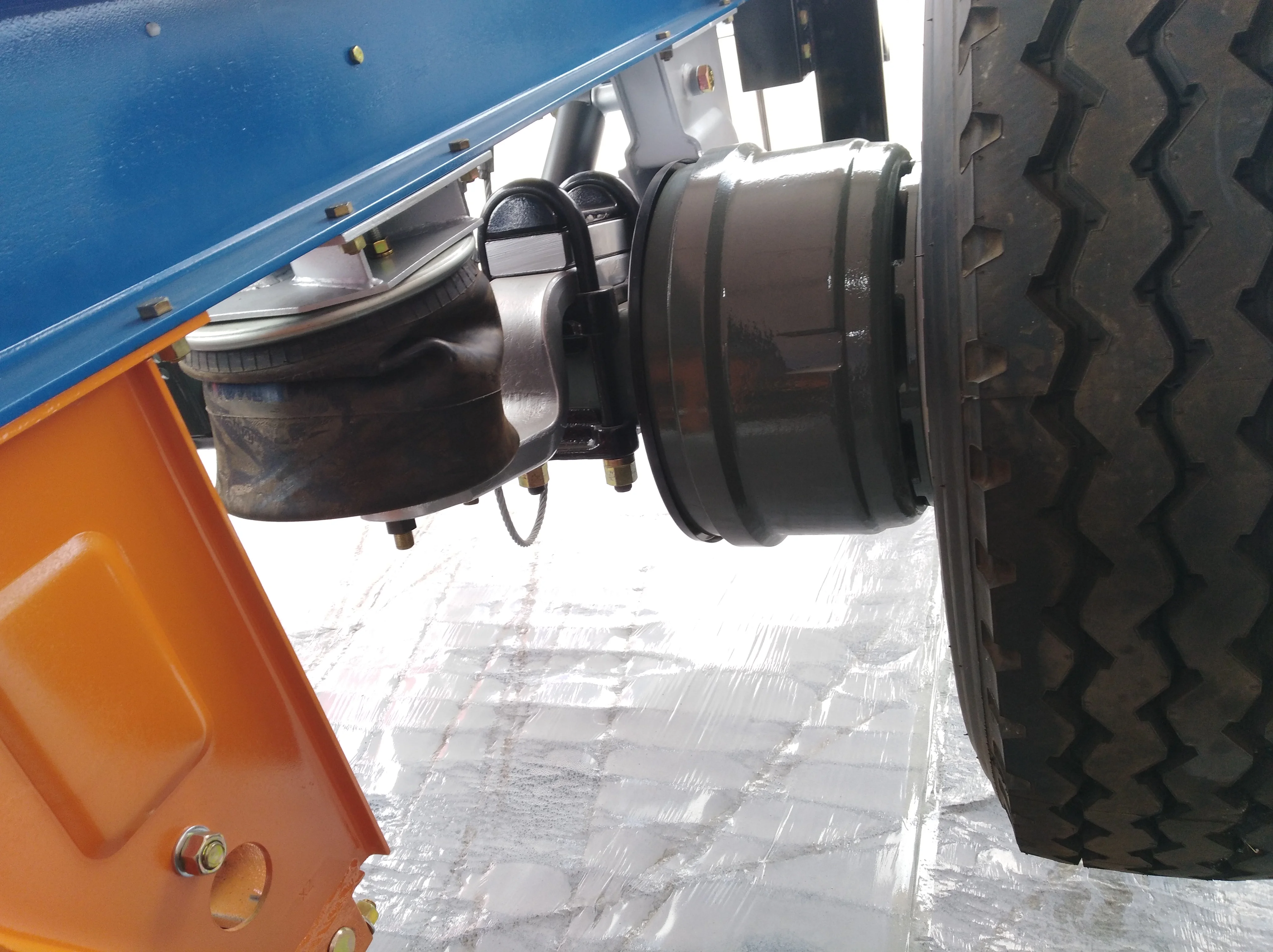 Longheng Good selling 2023 NEW semi trailer parts tandem lift axle trailer air suspension for sale