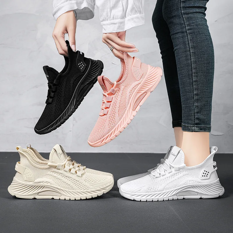 Cheap Wholesale factory in China Light trendy casual sport shoes women sneakers knit soft upper walking style shoes