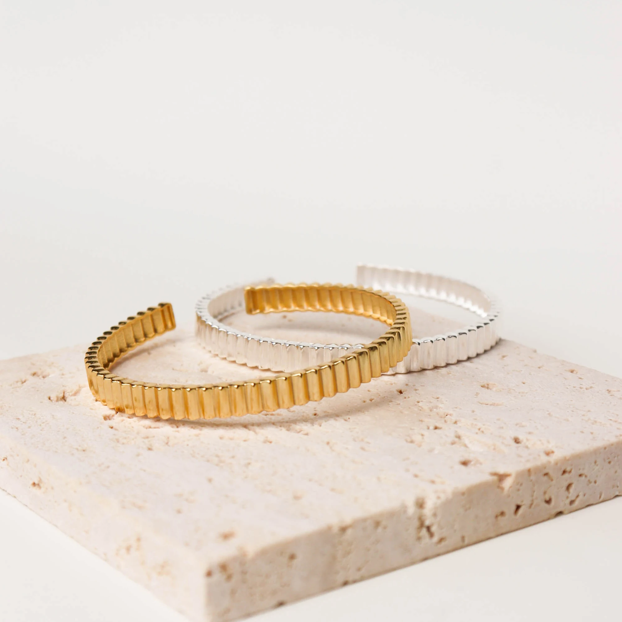 Chris April Fashion 18K Gold Plated 925 Sterling Silver Wheel Gear Design Cuff Bangle Bracelet