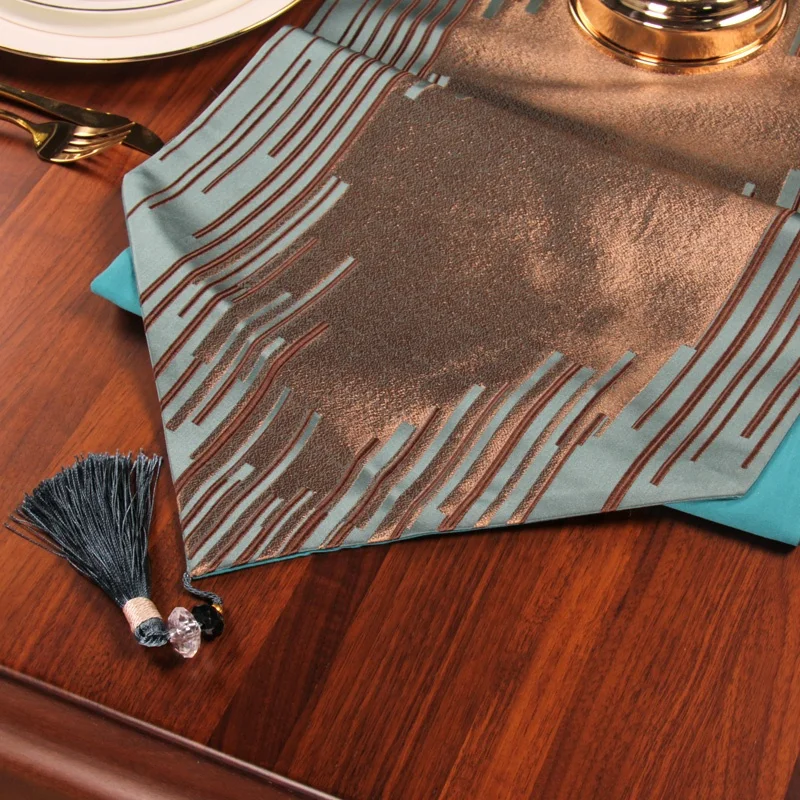 
Light luxurious 33*180CM soft polyester high precision jacquard Christmas decor table runner for home hotel banquet decoration 