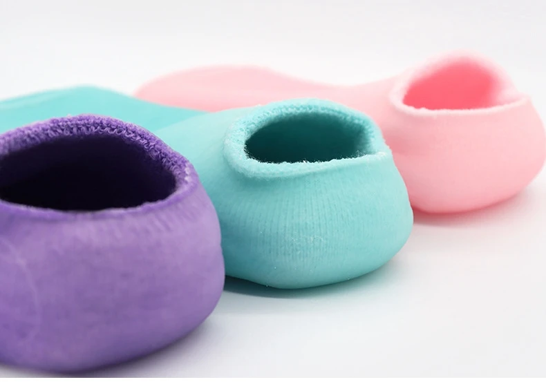 Moisturizing Socks Silicon Inner Gel Sock Overnight Foot Sleeve Foot Care Women Beauty Moisture Essential Oil Foot Spa Gel Socks