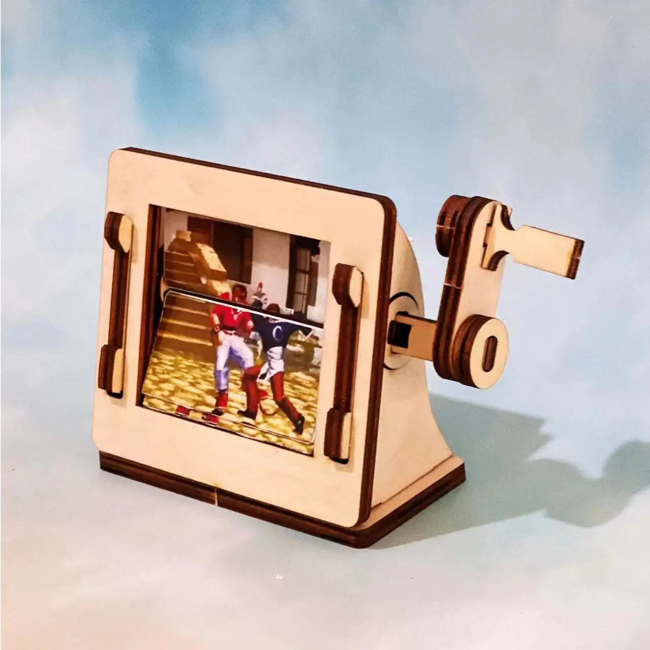 America Market Wholesale Custom DIY Hand Cranked Animation Machine for Kids Toy Cartoon Photo Frame