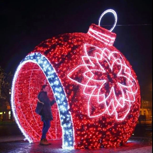 2023 New Square Decoration Christmas Motif 3D Walk Through Ornament Giant LED Arch Ball