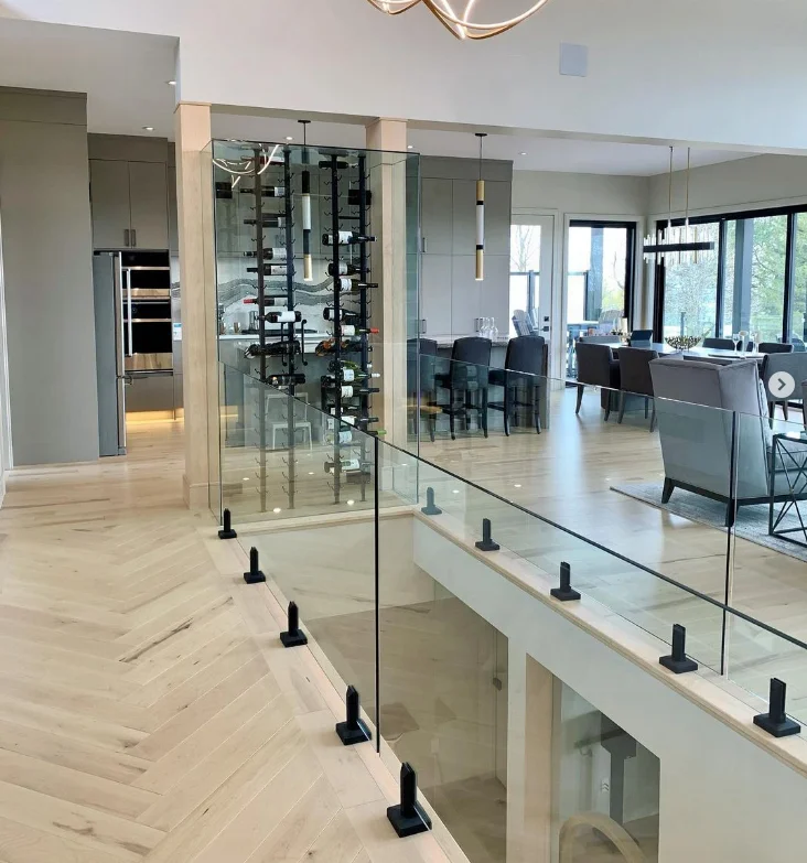 Hot Sale Stainless Steel Base Plated Square Adjustable Glass Spigot for Glass Railing Pool Fencing