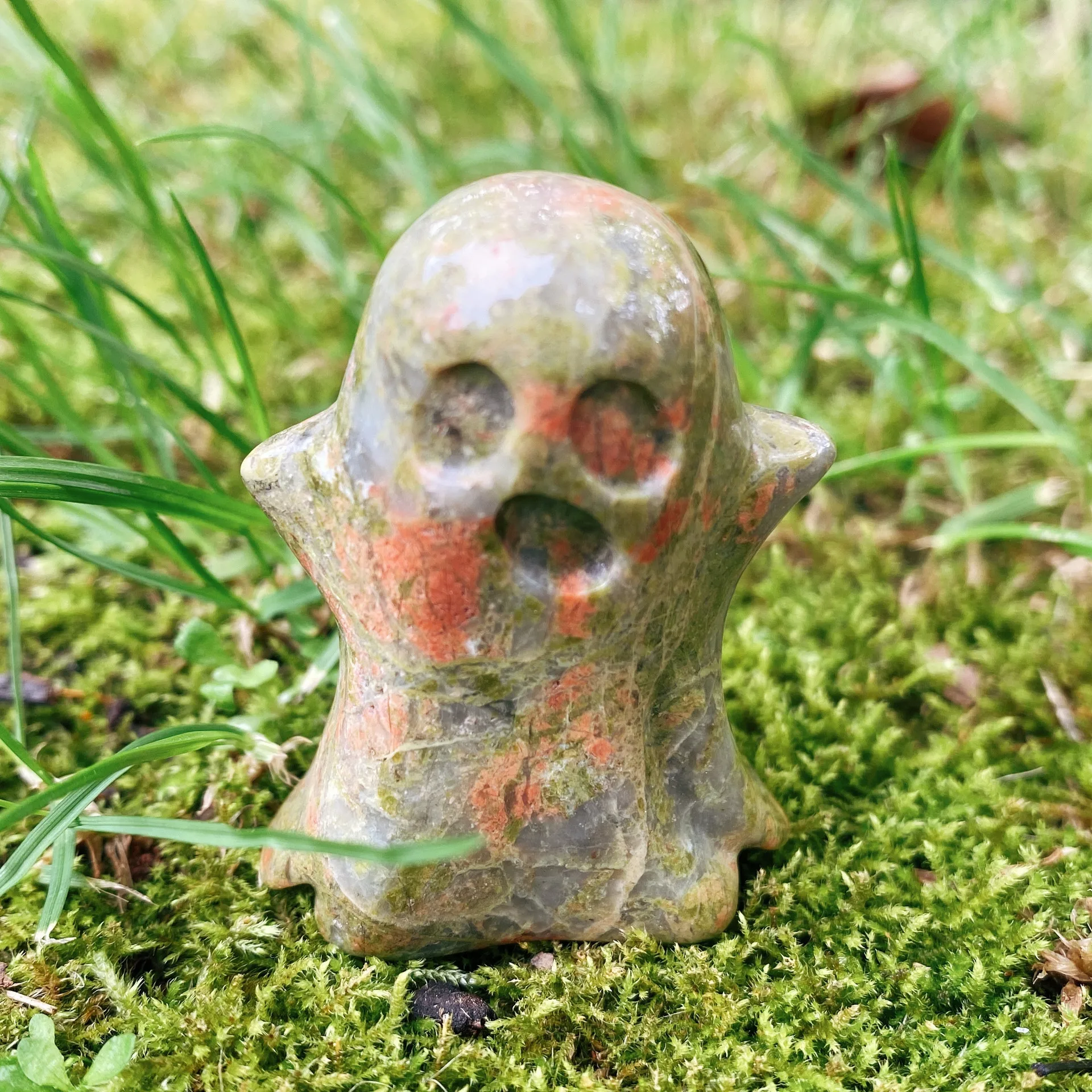 ODM OEM Natural Crystal Stone Ghost Figurine Statue Hand Carved Gem Halloween Specter Spirit Reiki Healing Crystal Tumble Stones