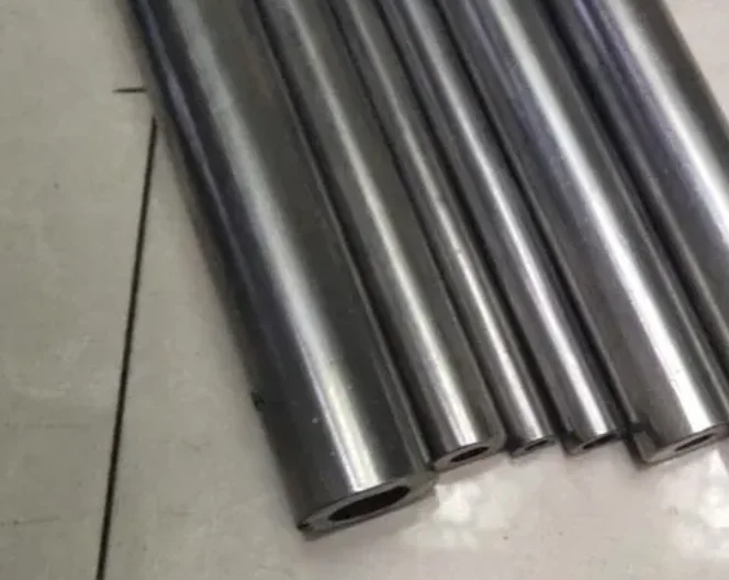 Precision Bright Carbon Steel Pipe from Chinese Supplier Customizable Seamless Steel Pipes