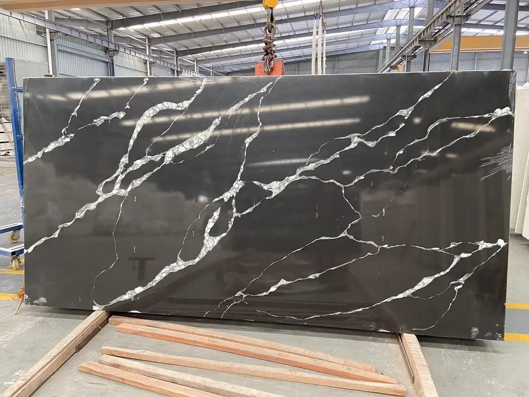 Hot Sale  Calacatta Gold Quartz Low Silica Quartz Stone Countertops Slabs White And Gold Epoxy Resin Artificial Marble