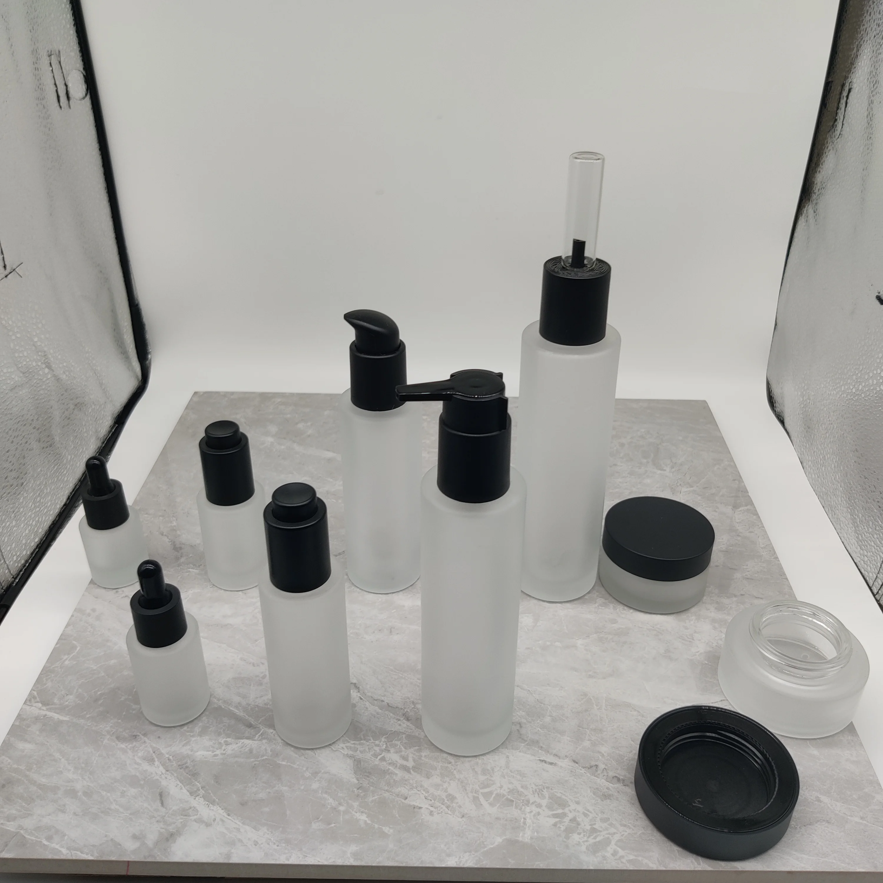 5ml 15ml 20ml 30ml 50ml 100ml essential oil serum flat shoulder frosted clear glass dropper