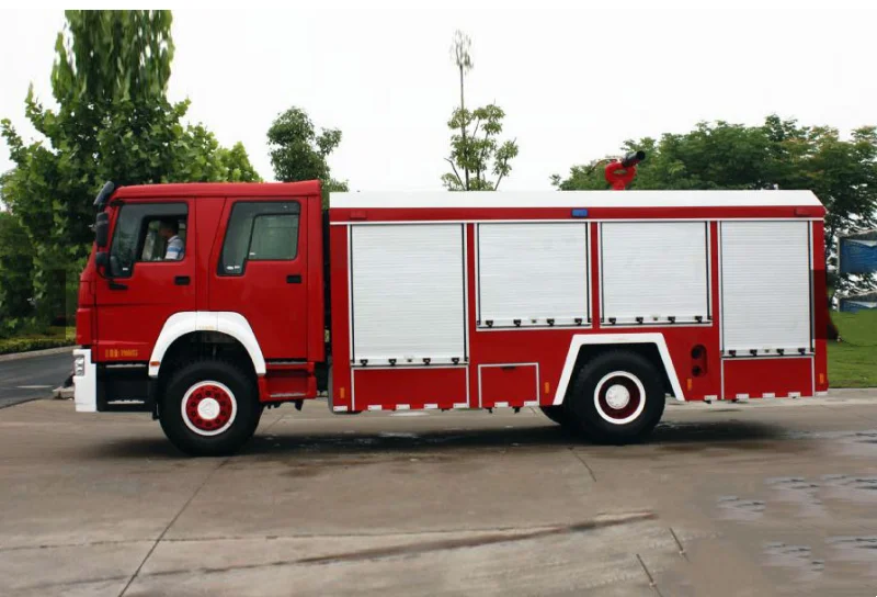 SINOTRUK HOWO 4x2 fire fighting truck for sale