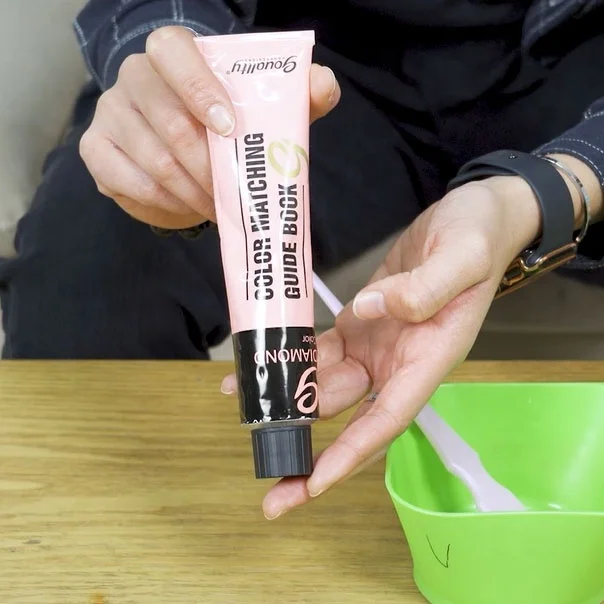 Customized 3 Fold Hairdresser Hair color Swatch Chart Hair Dye Palette Color Design Chart