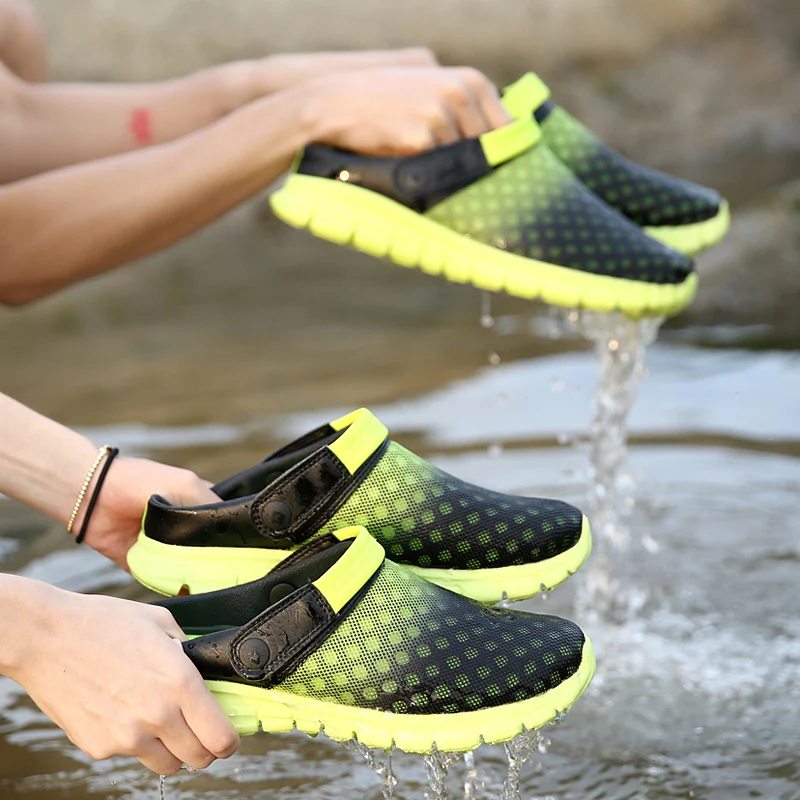 
 wholesale 2021 summer High Quality Crocse women casual plain garden Shoes Beach Sandal fishing Wading shoes  