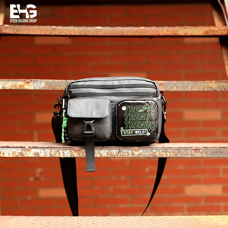 2024 Fashion Belt designer chest bag usb crossbody shoulder messenger bag for man cross body bag