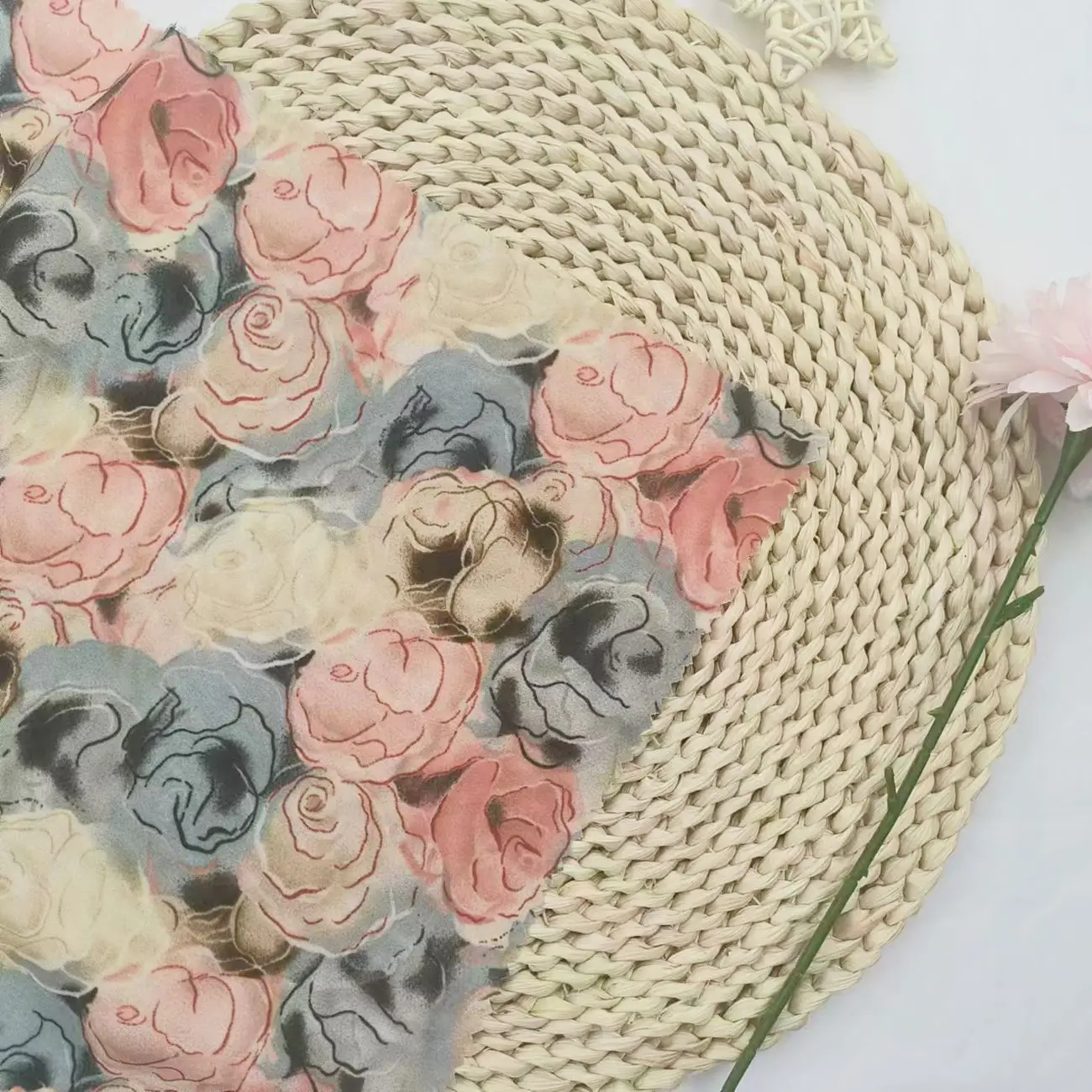 Premium 100% Polyester Chiffon with Digitally Printed Floral Patterns - Ideal for Elegant Dresses and Fashion Garments