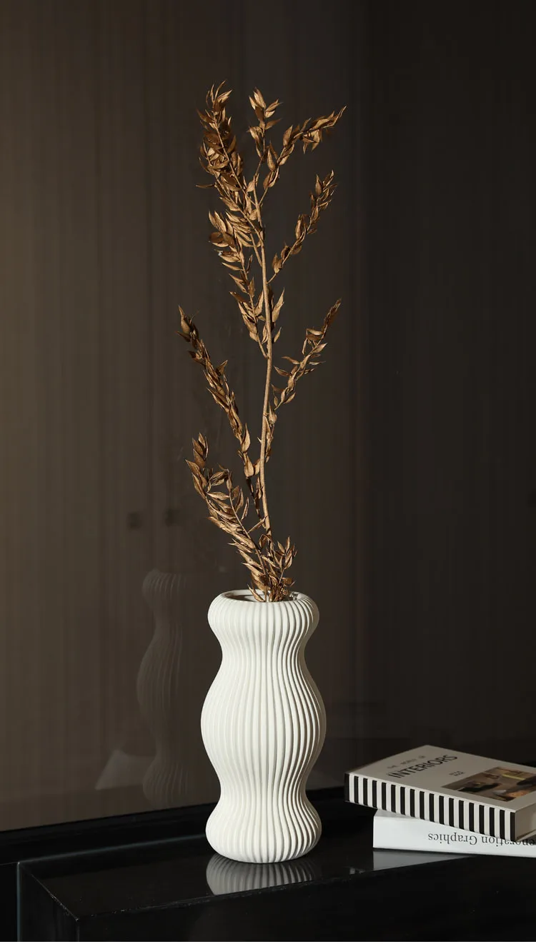 2023 Nordic Pleated Vertical Stripe Ceramic Vase Table Decorative Pleated Vertical Stripe Flower Vase For Home Decor