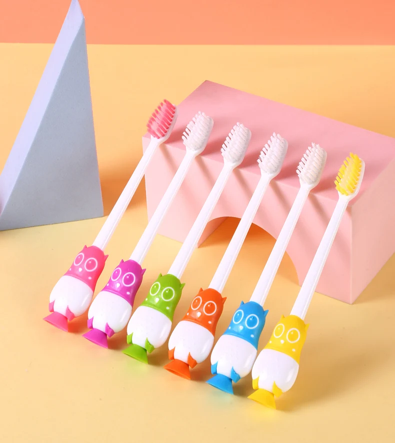 Good selling children carton cute toothbrush high quality and soft bristles kids U shape tooth brush