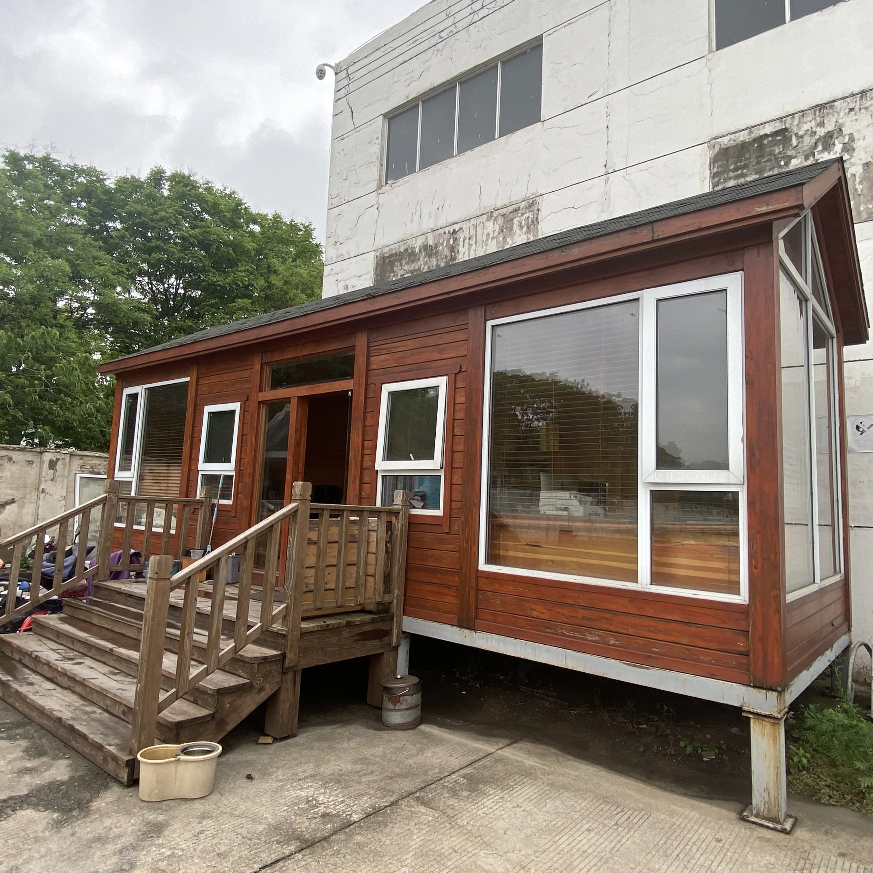Factory Eco-Friendly Chalet De Jardin En Bois Mobile Container Chalet