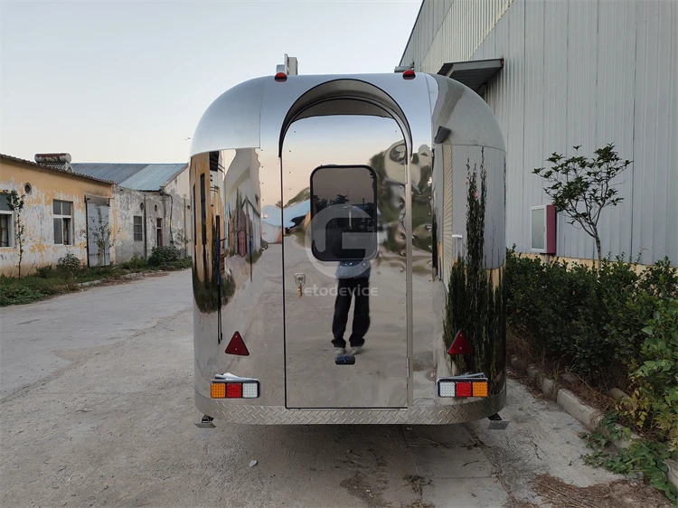 Factory Wholesale Mirror Stainless Steel Airstream Fully Equipped Fast Food Truck Outside Best Selling Mobile Food Trailer