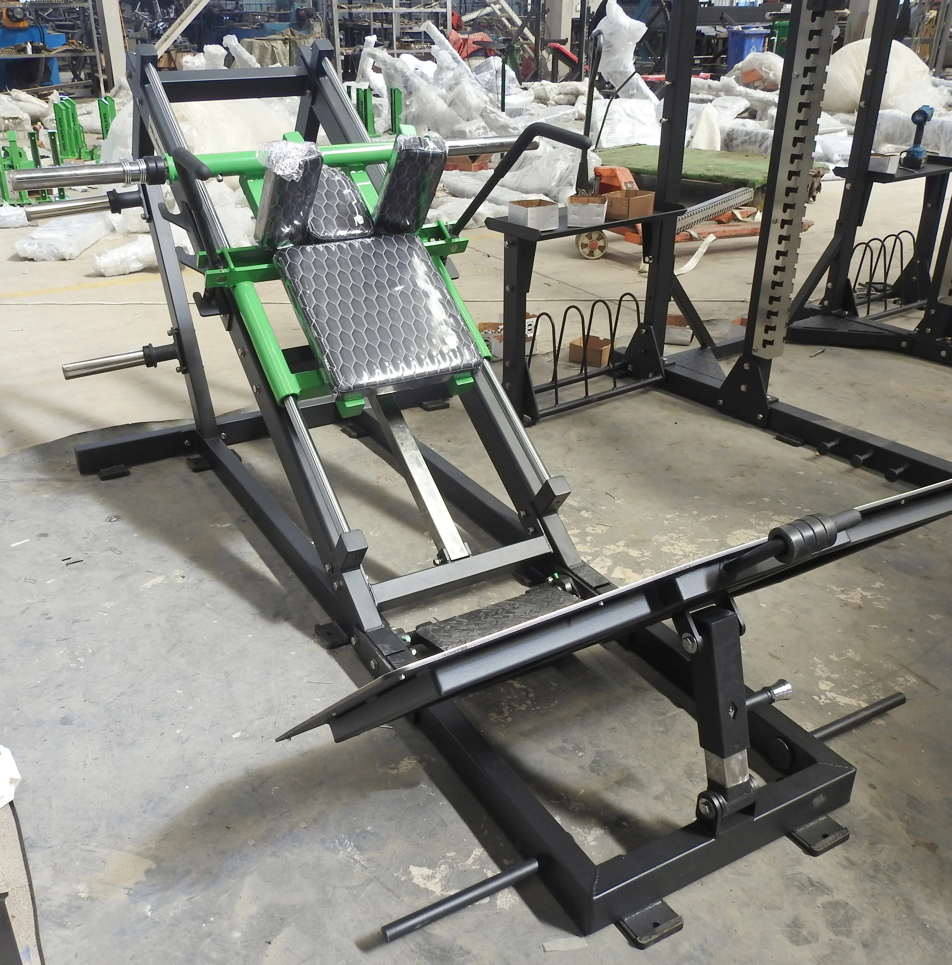 ARSENALL STRENGTH Hammers Strength Best Hack Squat Fitness Machine