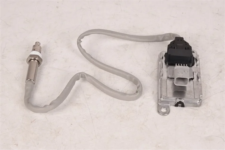 Proper Price Top Quality Guaranteed 24V Nitrogen Oxygen Sensor NOX Sensor Gas Systems 2294290 5WK97400  For SCANIA