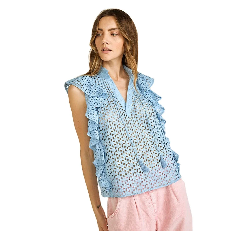 Женская блузка с оборками на рукавах, белая блузка с разрезами и синими люверсами, лето 2021