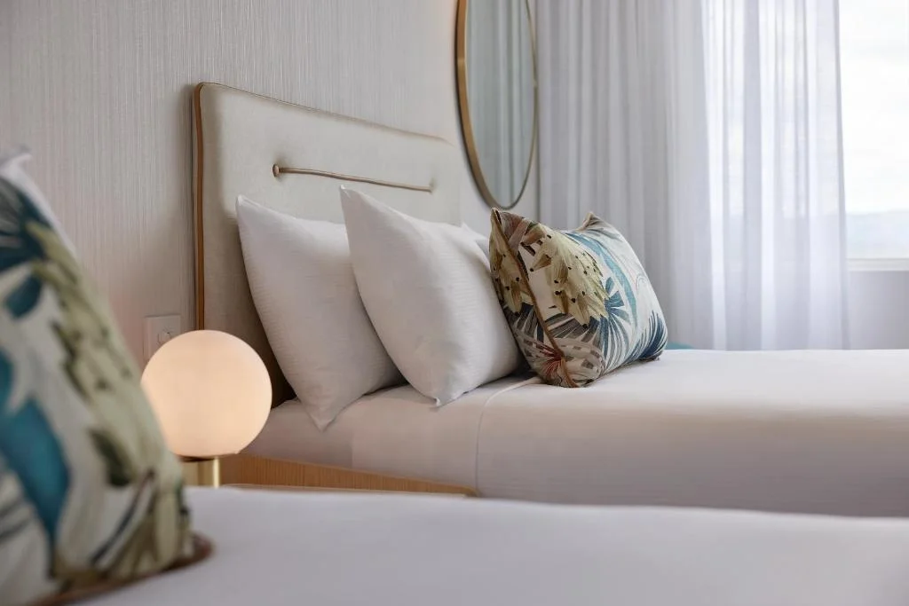 CREATION Australia Hotel Project RACV Pine Resort Gold Coast Five Star Hotel Apartment MDF Wood Bedroom Furniture Sets