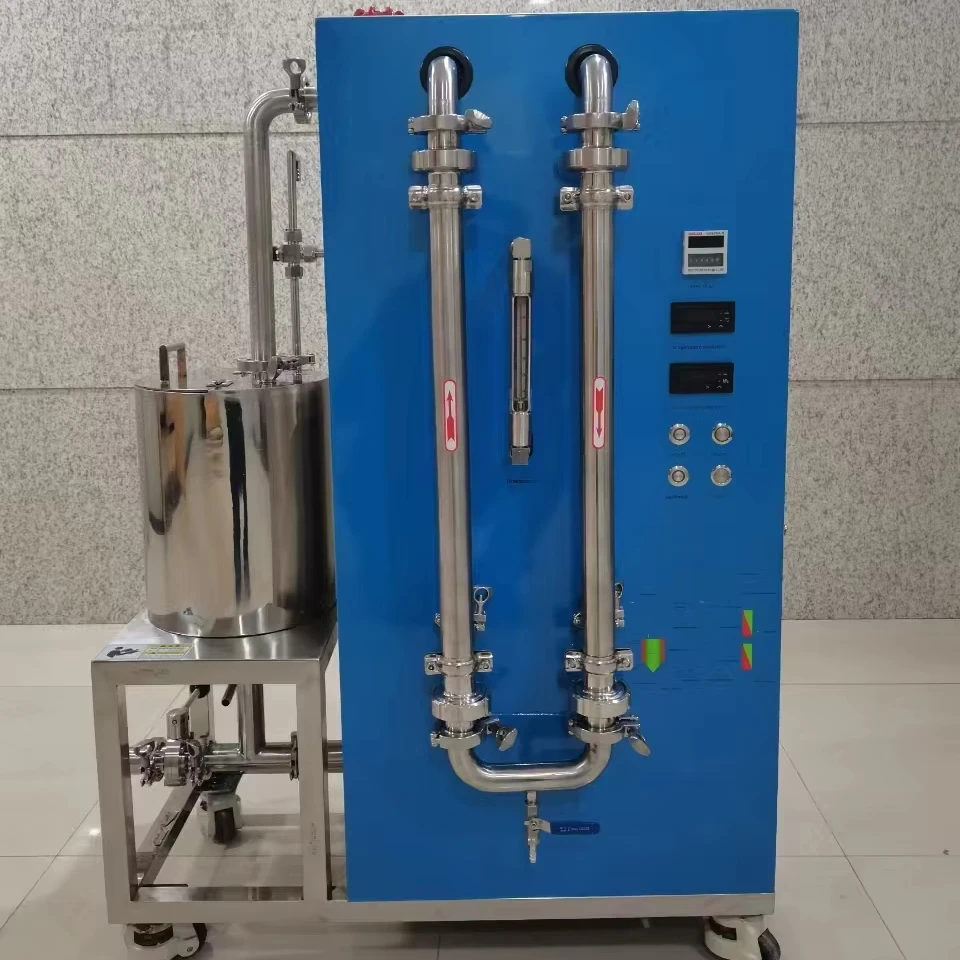 Ceramic cross-flow lab use filter