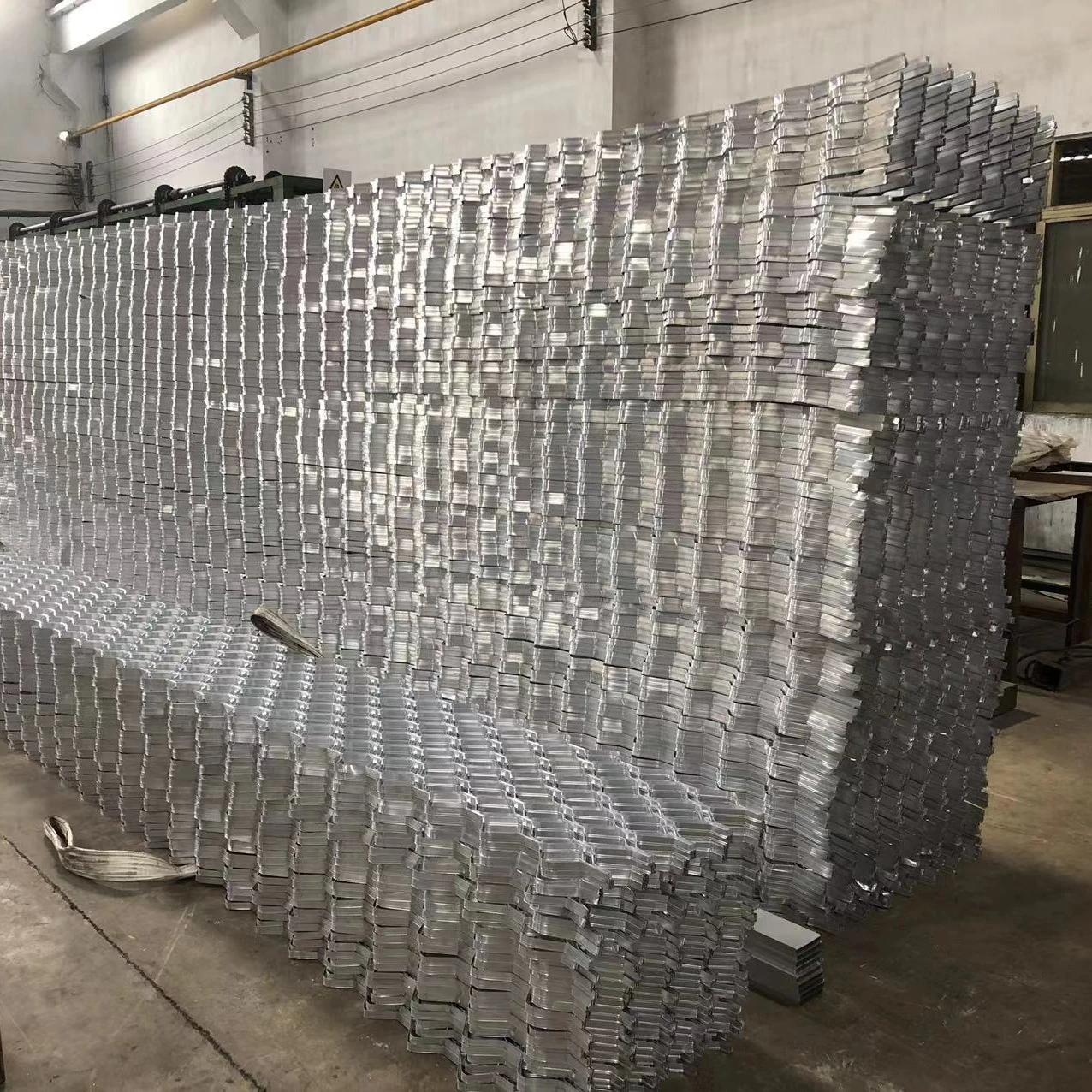 Hot sale Factory price aluminum Broad-brimmed door decoration expanded metal mesh